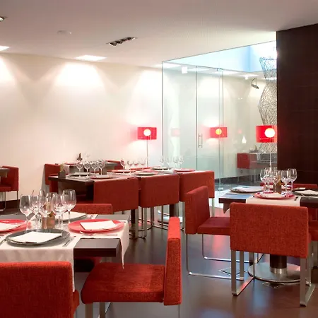 Nh Sants מלון 4*