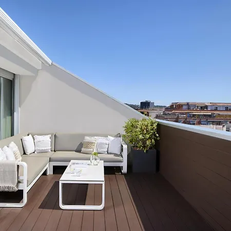 Hotell Nh Sants 4*