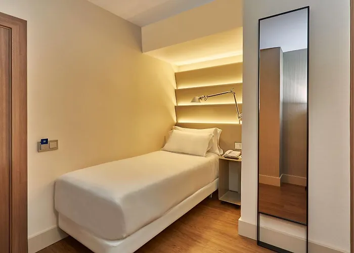 Hotel Nh Sants 4*