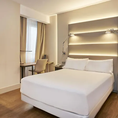 Nh Sants Hotell 4*