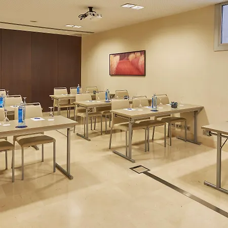 Nh Sants Hotell 4*