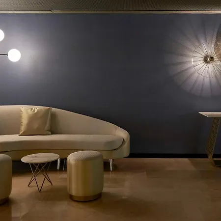 Hotell Nh Sants 4*