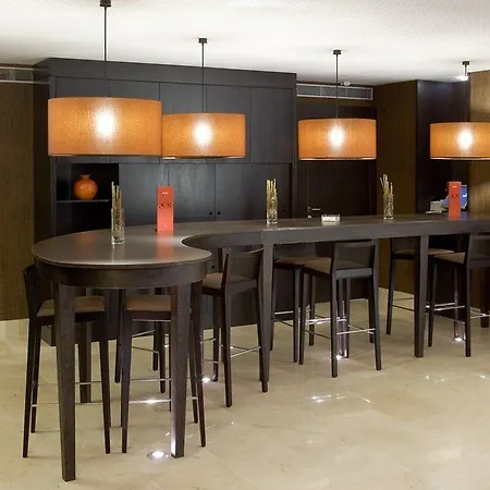 Hotell Nh Sants 4*